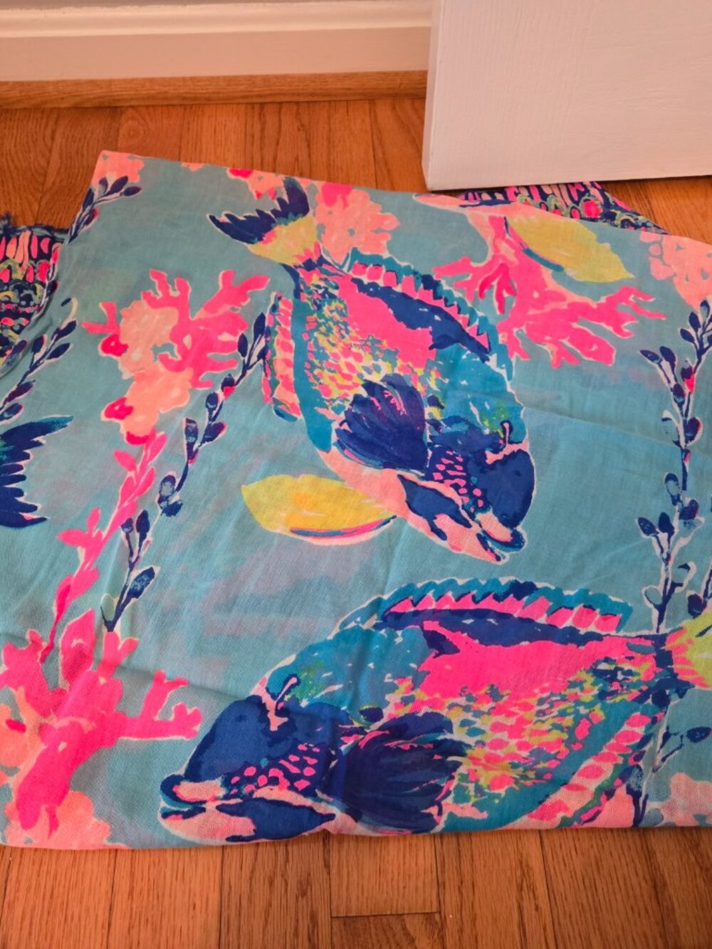 NWOT Lilly Pulitzer scarf blue patternered - Picture 4 of 4